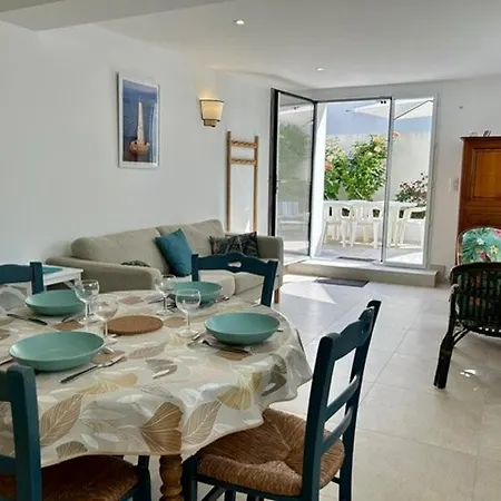 Avec Terrasse, 2 Chambres, Proche - 4 Pers - Fr-1-494-198 *