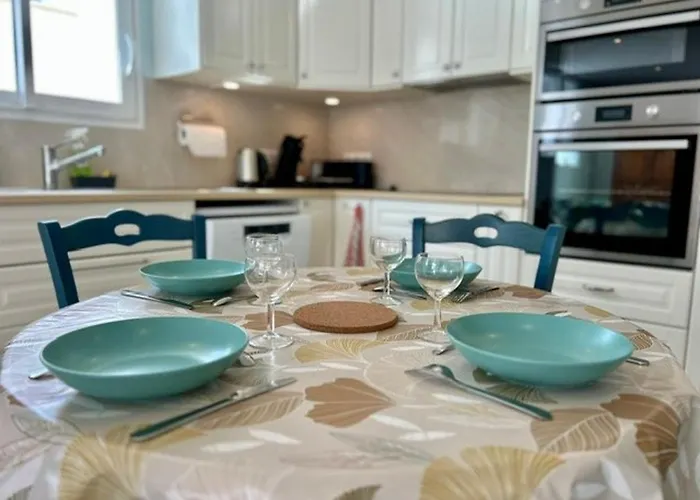 Avec Terrasse, 2 Chambres, Proche - 4 Pers - Fr-1-494-198