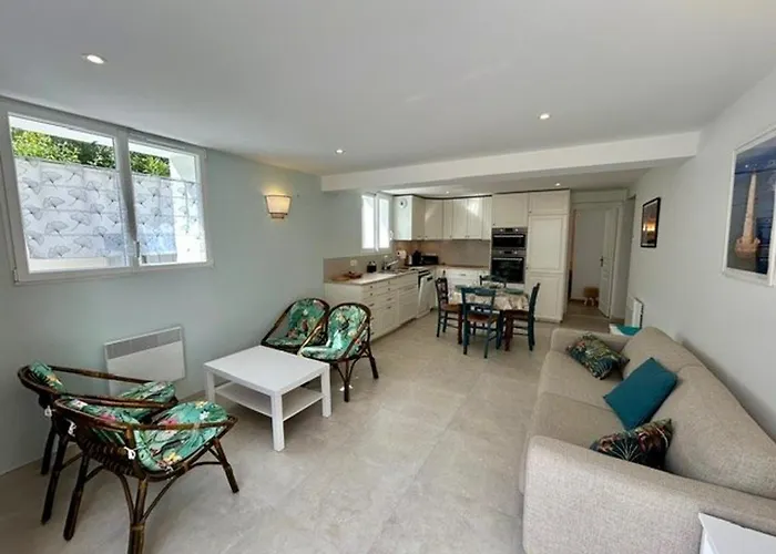 Avec Terrasse, 2 Chambres, Proche - 4 Pers - Fr-1-494-198 Apartment *