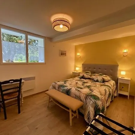 Avec Terrasse, 2 Chambres, Proche - 4 Pers - Fr-1-494-198 Apartment Royan