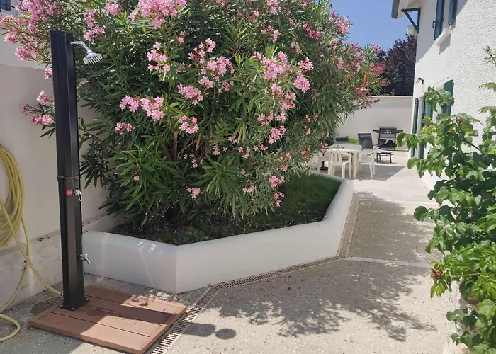 Avec Terrasse, 2 Chambres, Proche - 4 Pers - Fr-1-494-198 דירה *